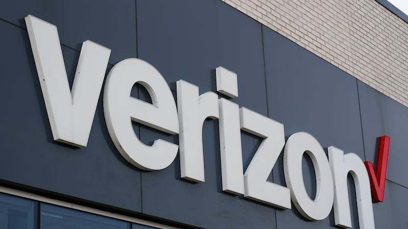 Demanda colectiva a Verizon por 100 millones