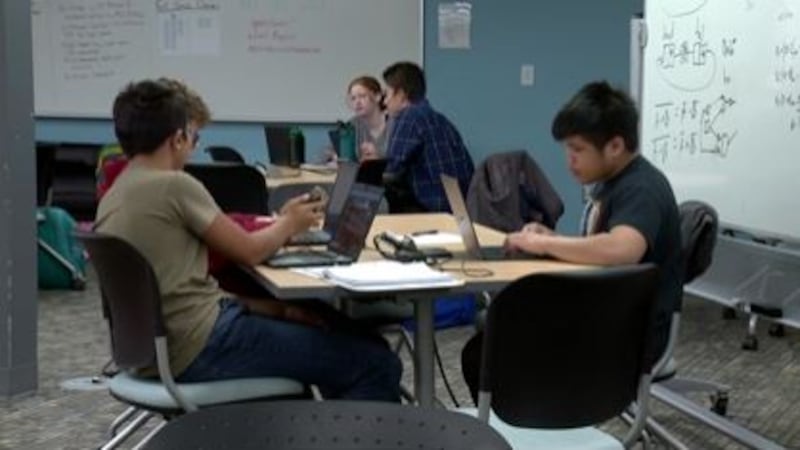 High school students participate in Summer Acceleration Academy.