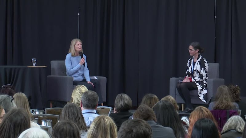 Murkowski speaks at non-profit summit in Anchorage