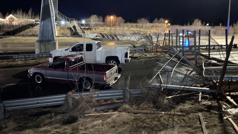 Rabbit Creek pedestrain bridge collapses over Seward Highway