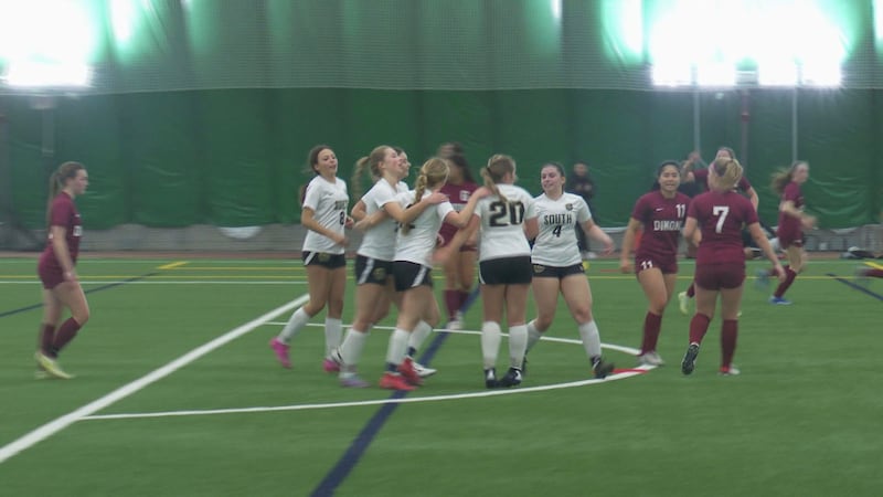 South defeats Dimond 3-2 led by late goal from freshman Shayla Lee.